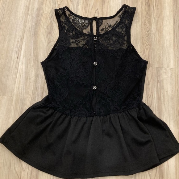 Monteau Peplum Lace Shirt - Picture 4 of 6